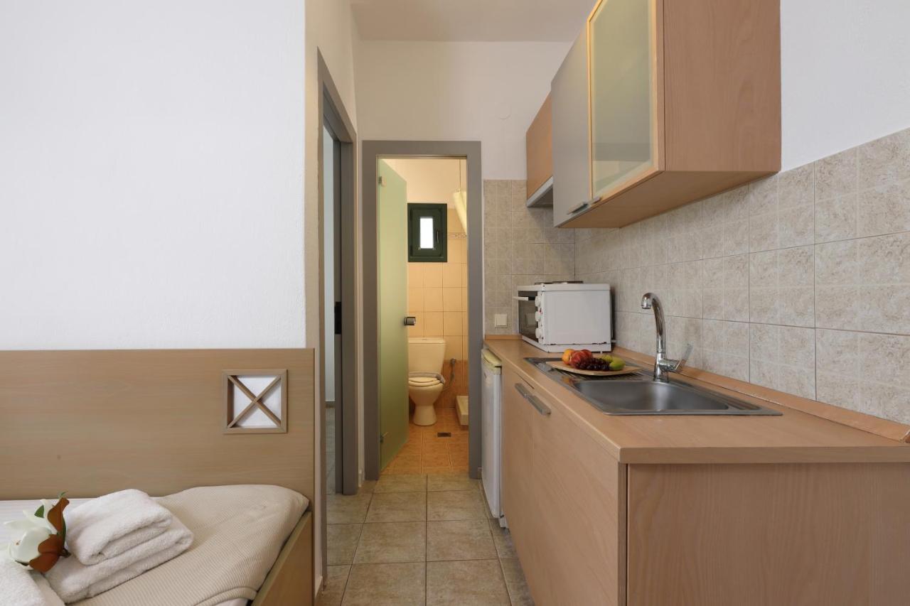 Maistrali Apartments Ormos Panagias Exterior photo